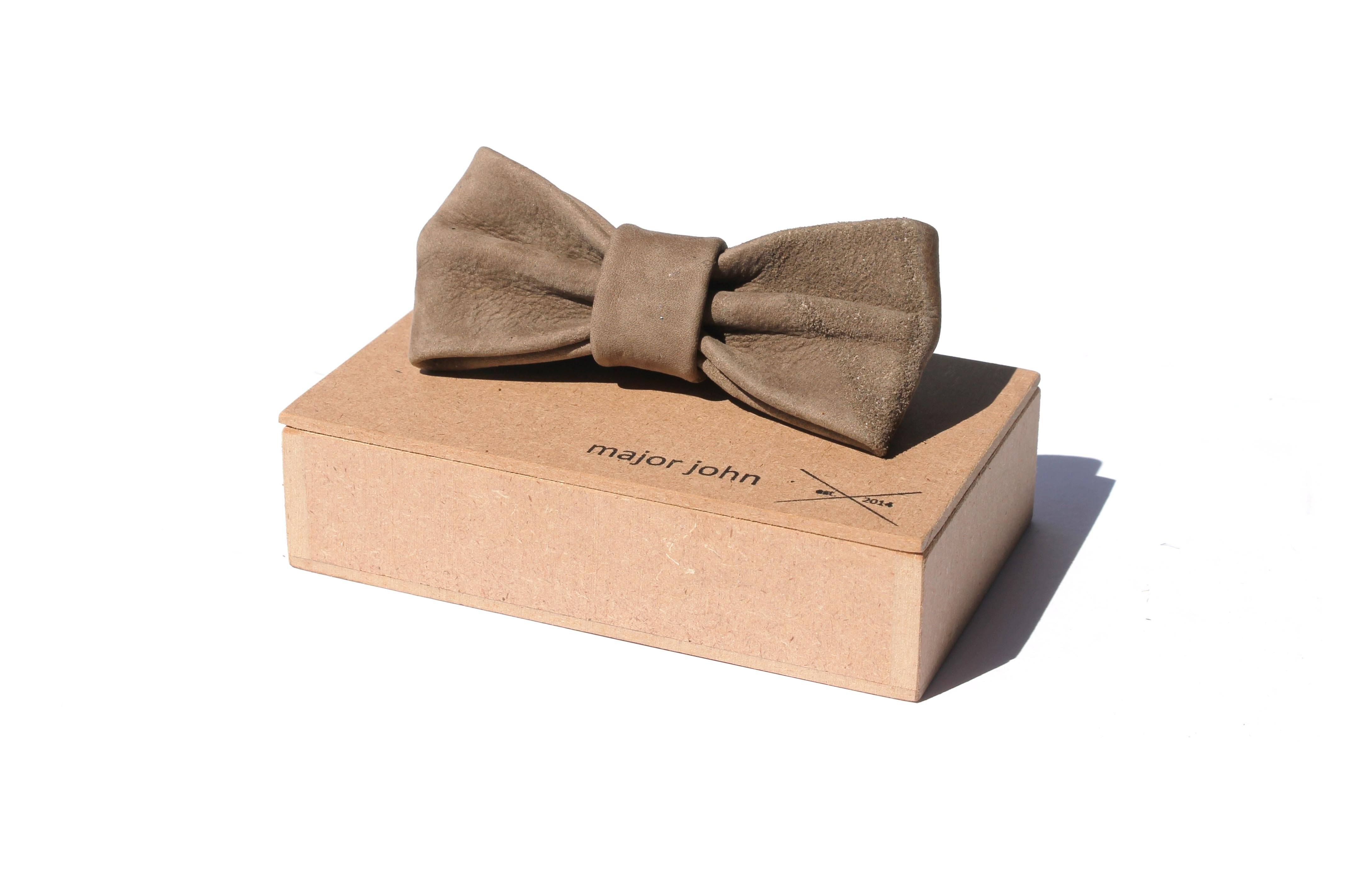 Major John Genuine Leather Bow Ties Ties, Bow Ties & Suspenders Major John grey-brown
